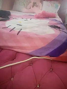 Snapshot of BoobliciousTitty chatting on November 13, 10:25 am BoobliciousTitty online show from November 13, 10:25 am