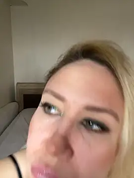 Nikusia online show from April 19, 9:52 am