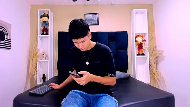 Jhojan twink online show from October 17, 12:52 pm