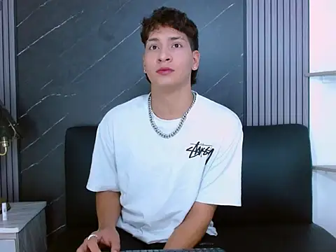 Jhojan twink online show from April 2, 8:39 pm