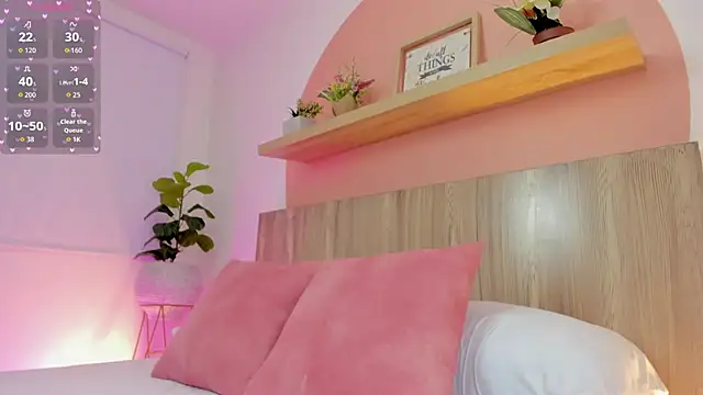 Snapshot of nina_blake chatting on December 3, 2:41 am nina blake online show from December 3, 2:41 am