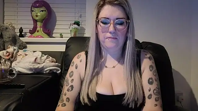 Sizzling Indie36 online show from February 3, 11:21 pm