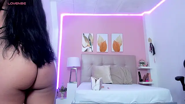 Molly h0t online show from April 21, 12:33 pm