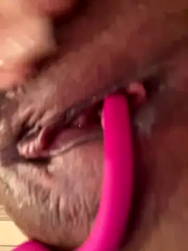 Snapshot of So8nan chatting on December 4, 9:56 pm So8nan online show from December 4, 9:56 pm