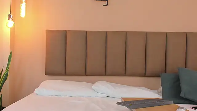 honeygray02 online show from October 31, 12:39 pm