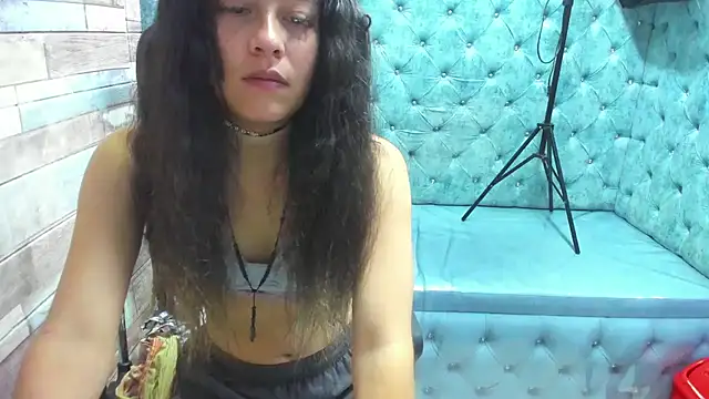 Lizeth Garcia online show from October 18, 12:06 pm