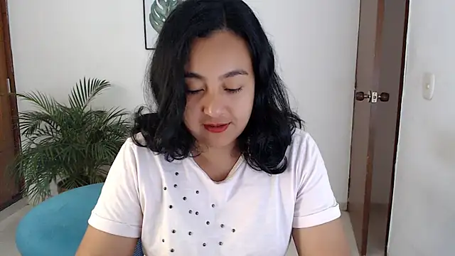 Snapshot of Themagicpotion chatting on April 20, 4:10 pm Themagicpotion online show from April 20, 4:10 pm