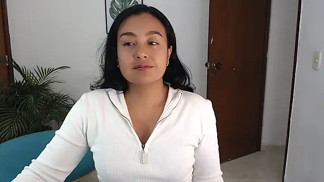 Snapshot of Themagicpotion chatting on May 8, 5:40 pm Themagicpotion online show from May 8, 5:40 pm