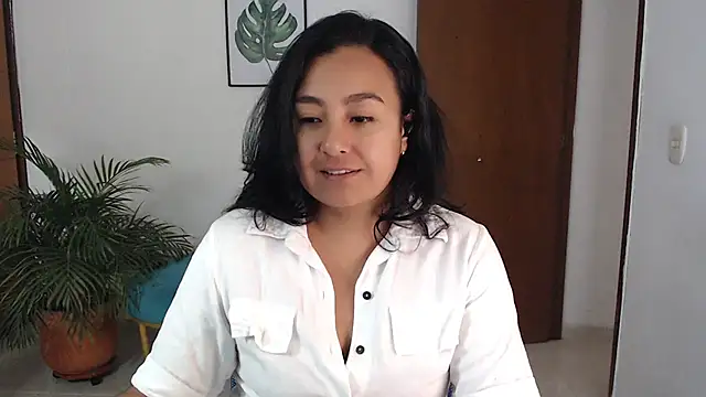 Snapshot of Themagicpotion chatting on May 16, 4:28 pm Themagicpotion online show from May 16, 4:28 pm