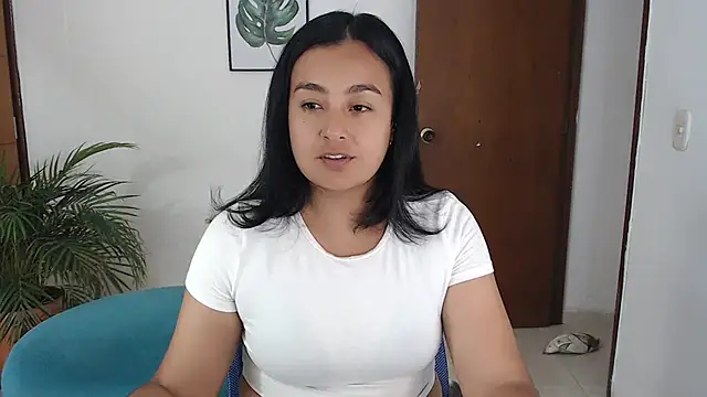 Snapshot of Themagicpotion chatting on May 17, 4:36 pm Themagicpotion online show from May 17, 4:36 pm