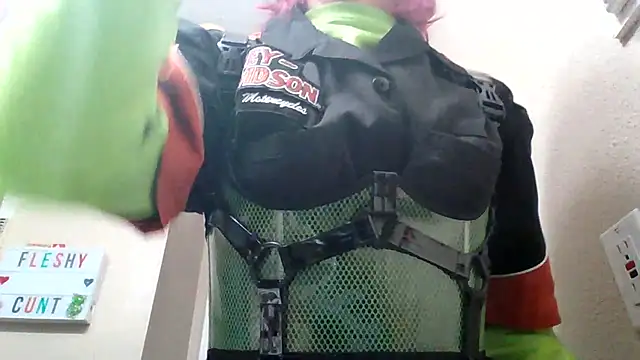 Snapshot of Harley_cams chatting on March 16, 6:23 pm Harley cams online show from March 16, 6:23 pm