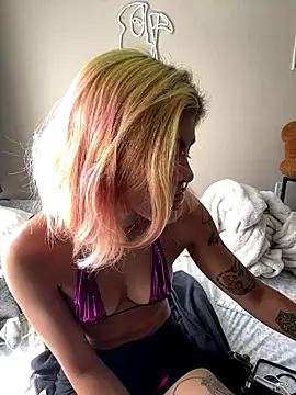 Snapshot of Harley_cams chatting on October 14, 4:52 pm Harley cams online show from October 14, 4:52 pm