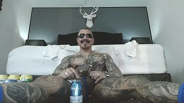 danilog515 online show from April 12, 1:21 am