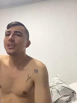 pareja curiosa19 online show from November 14, 1:37 am