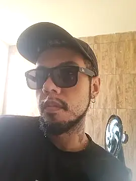 Snapshot of Fernandobs_ chatting on March 16, 2:33 pm Fernandobs online show from March 16, 2:33 pm