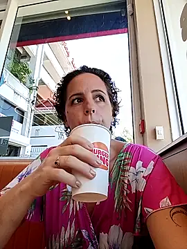 emiliemilf online show from April 7, 7:47 pm