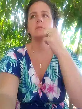 emiliemilf online show from April 22, 7:04 pm