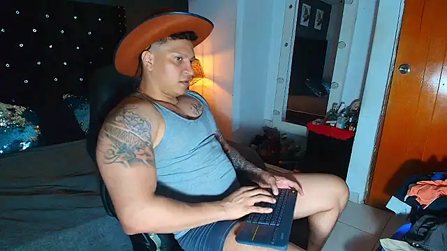 ethan dalton  online show from January 6, 3:43 am