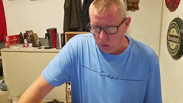 JamesBauer online show from April 12, 4:39 am