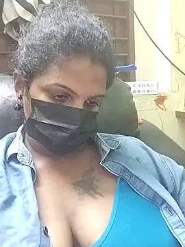 Snapshot of poojaa-rani chatting on October 31, 5:14 pm poojaa-rani online show from October 31, 5:14 pm