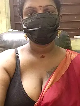 Snapshot of poojaa-rani chatting on November 3, 5:25 pm poojaa-rani online show from November 3, 5:25 pm