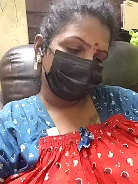 Snapshot of poojaa-rani chatting on November 19, 6:08 pm poojaa-rani online show from November 19, 6:08 pm