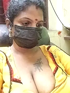 Snapshot of poojaa-rani chatting on November 23, 6:30 pm poojaa-rani online show from November 23, 6:30 pm