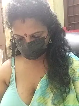 Snapshot of poojaa-rani chatting on March 22, 6:11 pm poojaa-rani online show from March 22, 6:11 pm