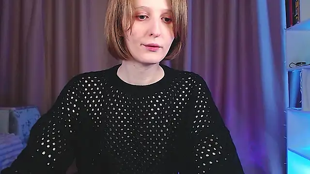 Snapshot of c0ralynx chatting on December 2, 4:35 pm c0ralynx online show from December 2, 4:35 pm