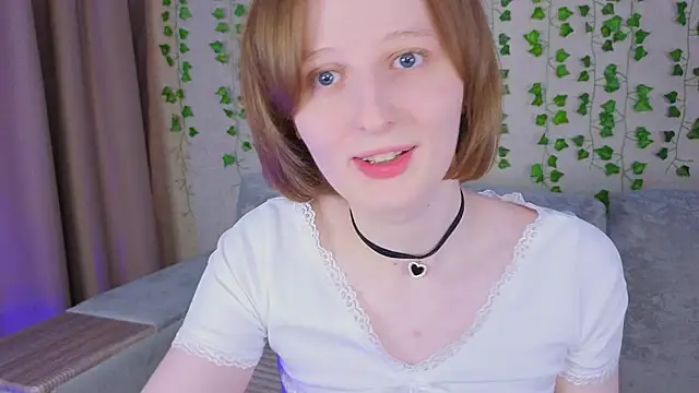 Snapshot of c0ralynx chatting on May 23, 1:59 pm c0ralynx online show from May 23, 1:59 pm