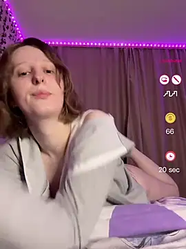 c0ralynx online show from August 3, 6:33 pm