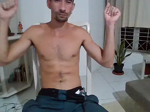 Snapshot of Mdbisc8 chatting on November 23, 12:43 am Mdbisc8 online show from November 23, 12:43 am