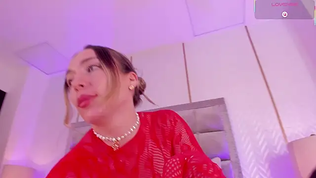 Snapshot of laurencarter1 chatting on November 28, 10:45 pm laurencarter1 online show from November 28, 10:45 pm