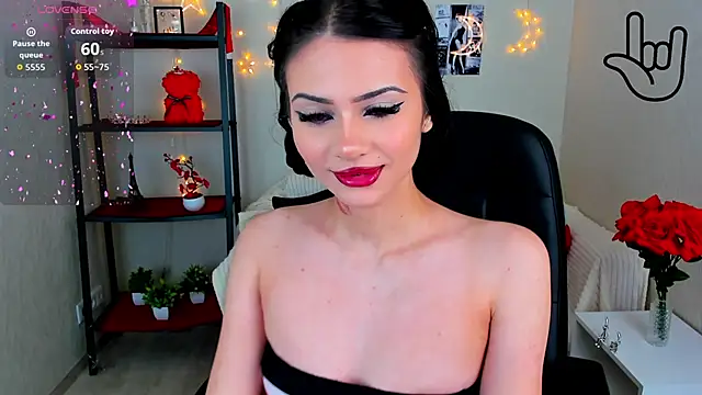 Kitti   online show from June 10, 1:28 am