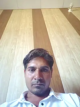 Snapshot of johnny8731 chatting on March 23, 9:10 am johnny8731 online show from March 23, 9:10 am