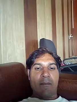 Snapshot of johnny8731 chatting on October 12, 8:35 am johnny8731 online show from October 12, 8:35 am