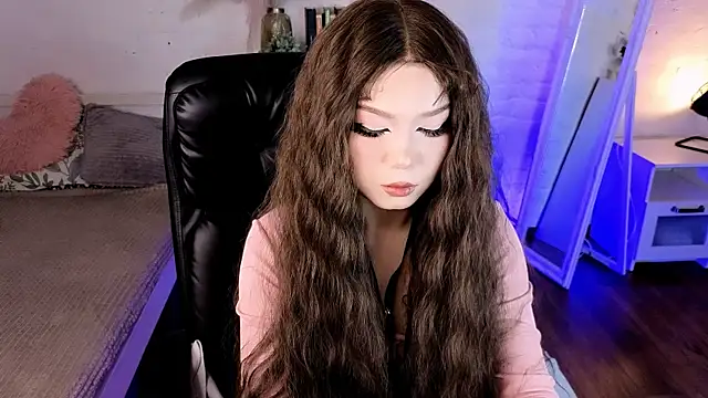 Snapshot of maddymystie chatting on June 2, 1:46 pm maddymystie online show from June 2, 1:46 pm