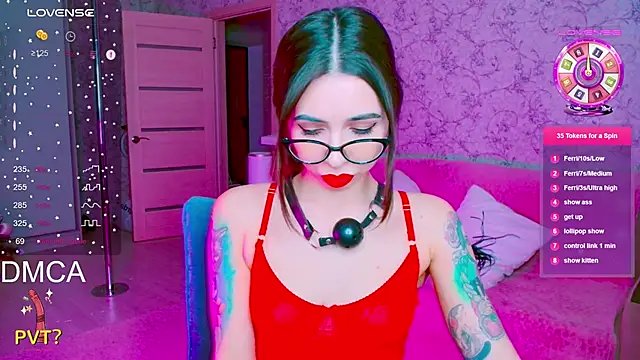 vinkiepinkie online show from November 22, 5:01 pm