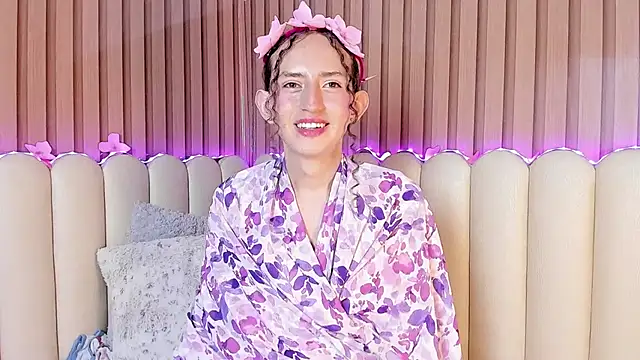 Snapshot of peachandtyron_ chatting on March 19, 10:20 pm peachandtyron online show from March 19, 10:20 pm