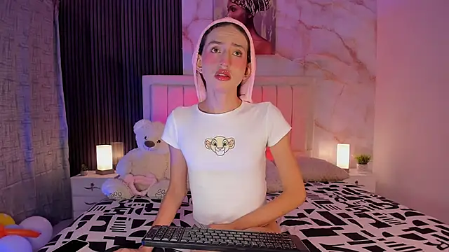 Snapshot of peachandtyron_ chatting on September 22, 4:03 am peachandtyron online show from September 22, 4:03 am