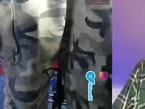 Snapshot of Aaron_malikk chatting on November 17, 4:13 pm Aaron malikk online show from November 17, 4:13 pm