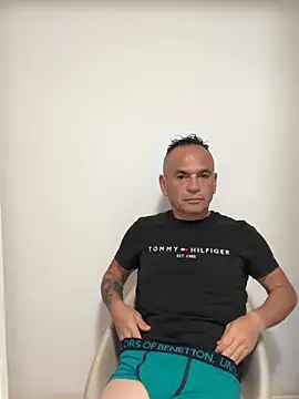 Snapshot of mateocali25 chatting on May 19, 8:26 pm mateocali25 online show from May 19, 8:26 pm