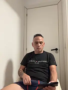 Snapshot of mateocali25 chatting on July 17, 2:24 pm mateocali25 online show from July 17, 2:24 pm