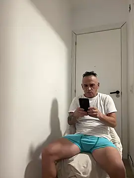 Snapshot of mateocali25 chatting on July 18, 2:10 pm mateocali25 online show from July 18, 2:10 pm