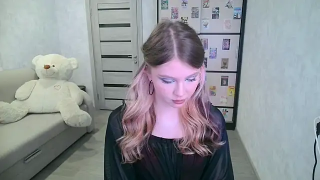 Snapshot of GinnyBlacky chatting on June 25, 6:23 pm GinnyBlacky online show from June 25, 6:23 pm