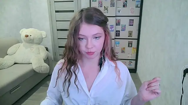 Snapshot of GinnyBlacky chatting on August 1, 4:28 pm GinnyBlacky online show from August 1, 4:28 pm