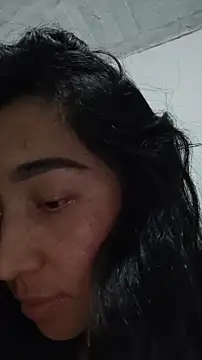 Elowyn online show from November 21, 2:10 am