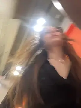 MilaBee online show from March 15, 11:27 am