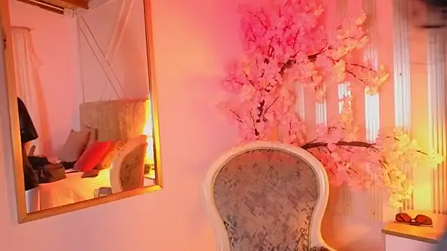 angelinarouse  online show from July 25, 11:57 pm