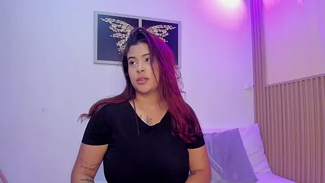 Snapshot of sharonscoth chatting on May 5, 9:01 pm sharonscoth online show from May 5, 9:01 pm